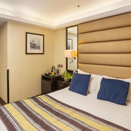 Park Grand Mayfair Лондон Экстерьер фото A room at the hotel